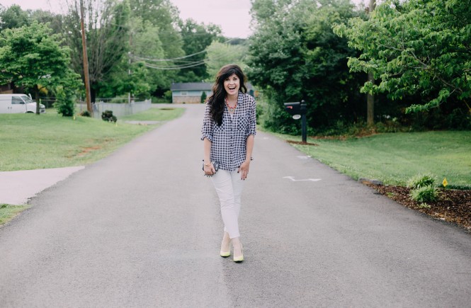 white jeans, fashion blogger, knoxville fashion blogger, knoxville, elizabeth ogle, west town mall, west town mall style consultant, ootd, spring outfit, summer outfit