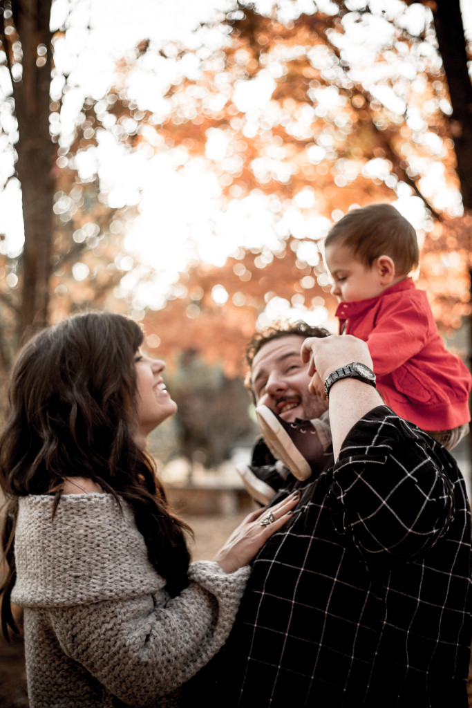 family pictures, knoxville photographer, southern roots photography, fashion blogger, family potraits, gray monroe, brittany houser, merry christmas, knoxville fashion blogger
