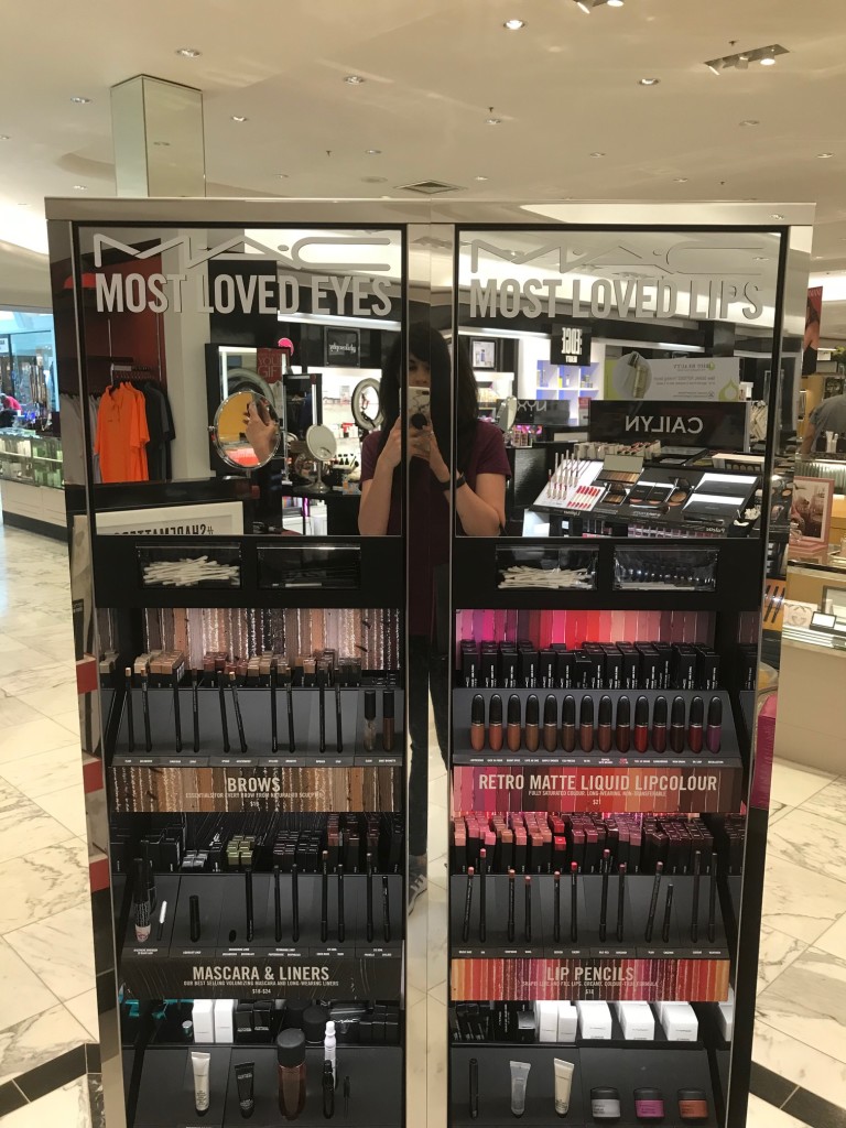 west town mall, dillards in west town mall, the edge beauty in dillards, knoxville beauty blogger, edge at dillards, beauty services in store, knoxville beauty services